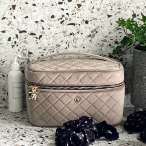 Kaia Beauty Bag & Toilettaske, Velour